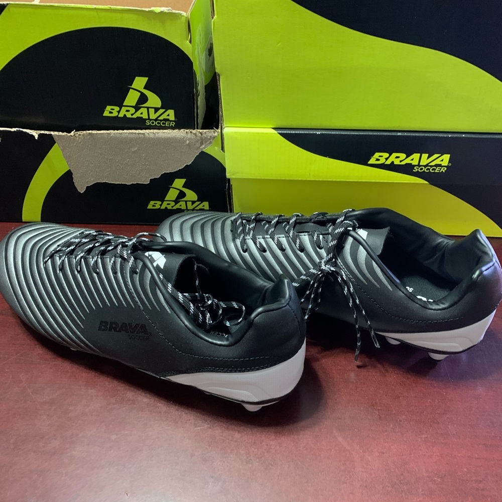 Brava Soccer Shoes - Picture 6 of 7